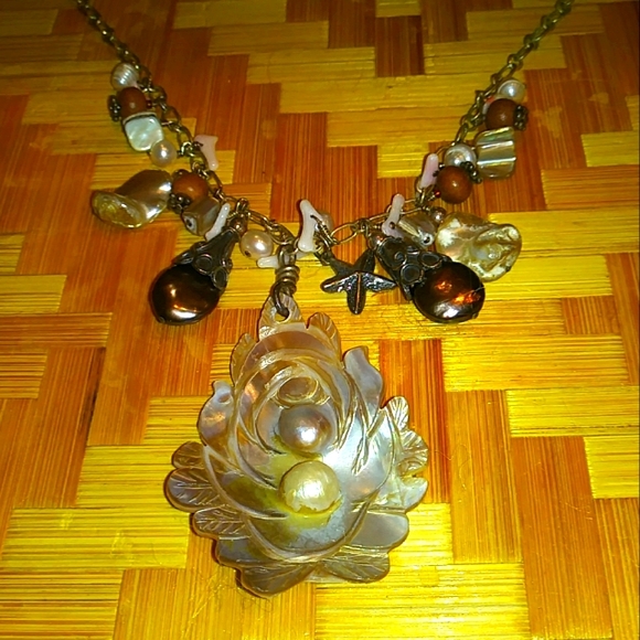 Handcrafted Pearl and Mother of Pearl Set - Picture 1 of 6